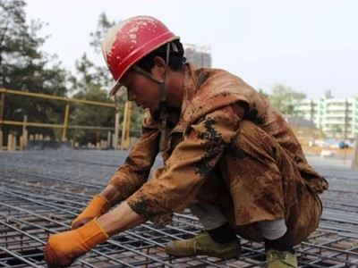 大誠(chéng)機(jī)械提醒大家要做好高溫防暑的工作 大誠(chéng)機(jī)械提醒大家要做好高溫防暑的工作