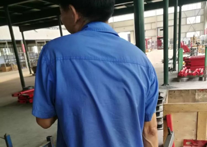 烈日下的擔(dān)當(dāng)、高溫下的堅持