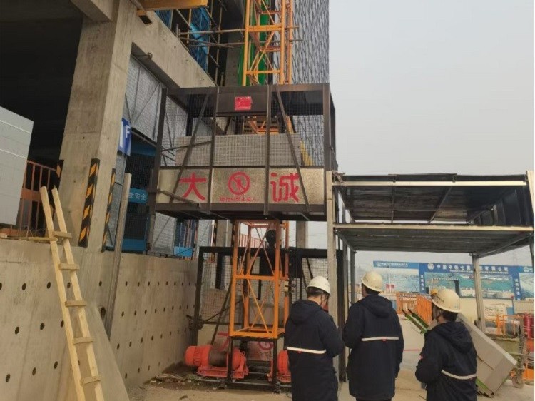 河南大誠鋼絲繩物料機(jī) 河南大誠鋼絲繩物料機(jī)